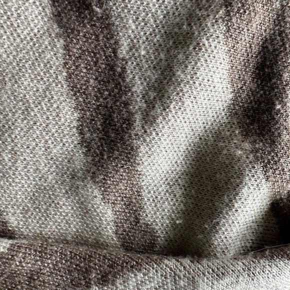 TAHARI Sweater Women's Beige Zebra Print Crew Neck Pullover Large - Picture 13 of 14